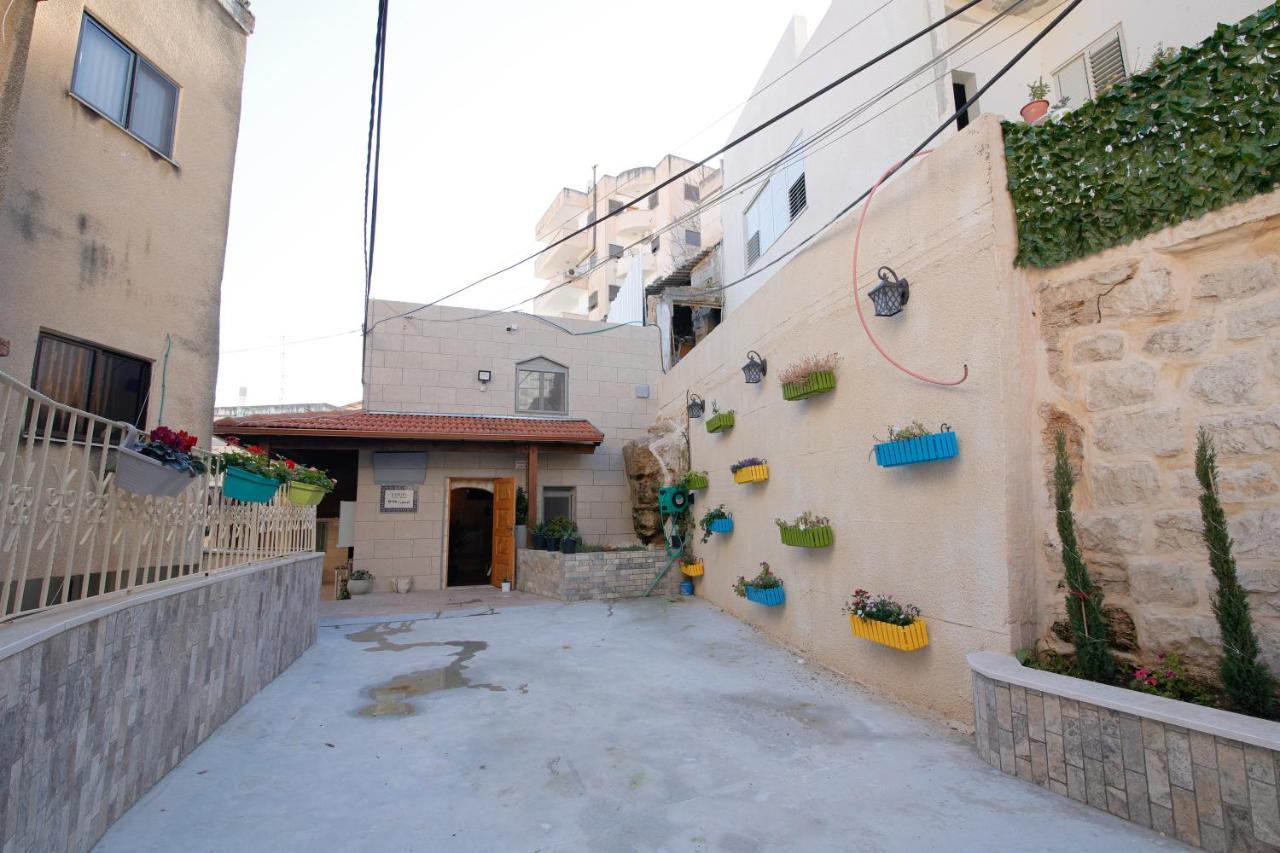 Louis Guesthouse Nazaret Exterior foto