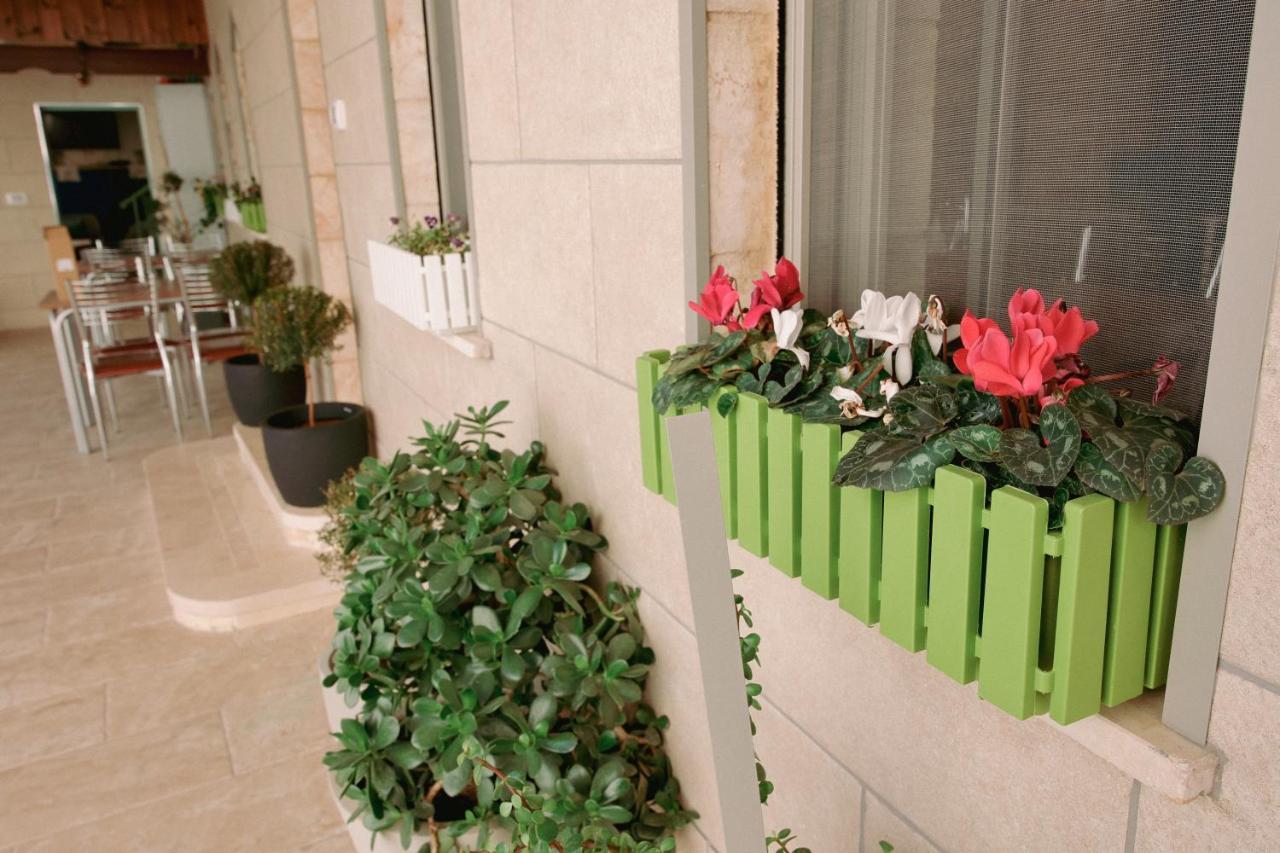 Louis Guesthouse Nazaret Exterior foto